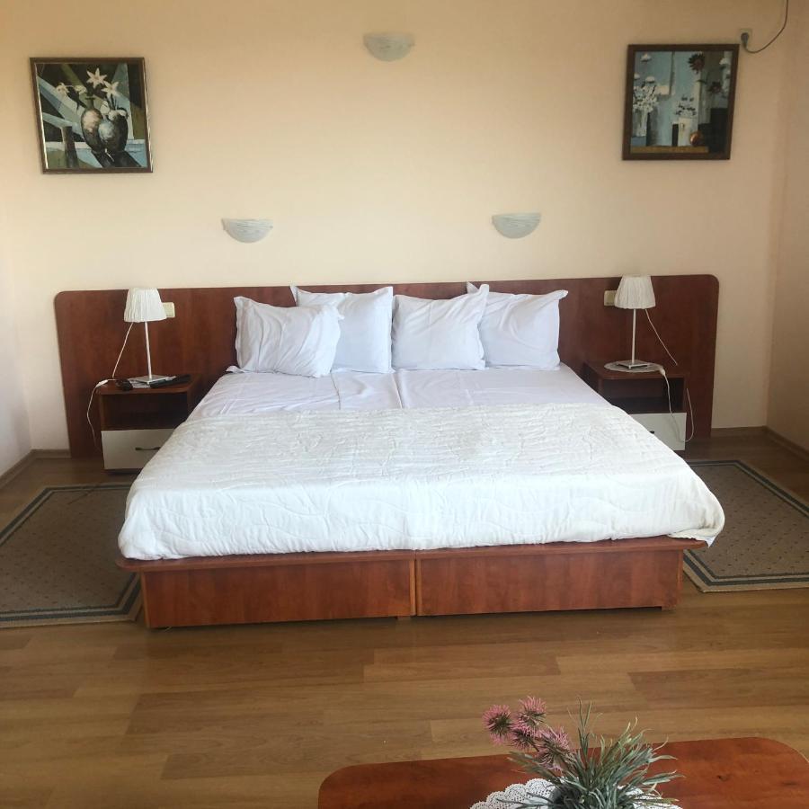Guest House Golden Flake 4Km From Bolata Beach Bulgarevo Exterior photo