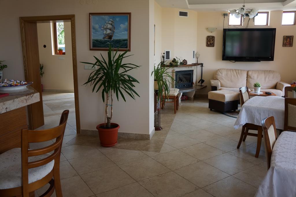 Guest House Golden Flake 4Km From Bolata Beach Bulgarevo Exterior photo