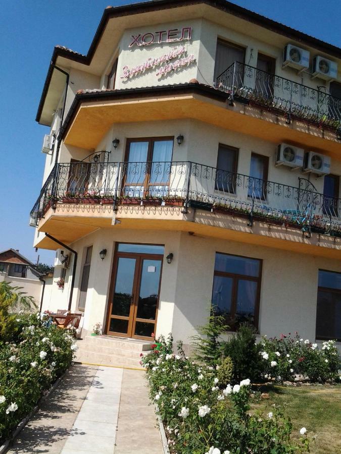 Guest House Golden Flake 4Km From Bolata Beach Bulgarevo Exterior photo
